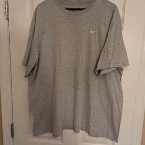 Nike Men's Gray T-Shirt
